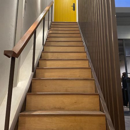 Yellow Door HHQ Zewnętrze zdjęcie